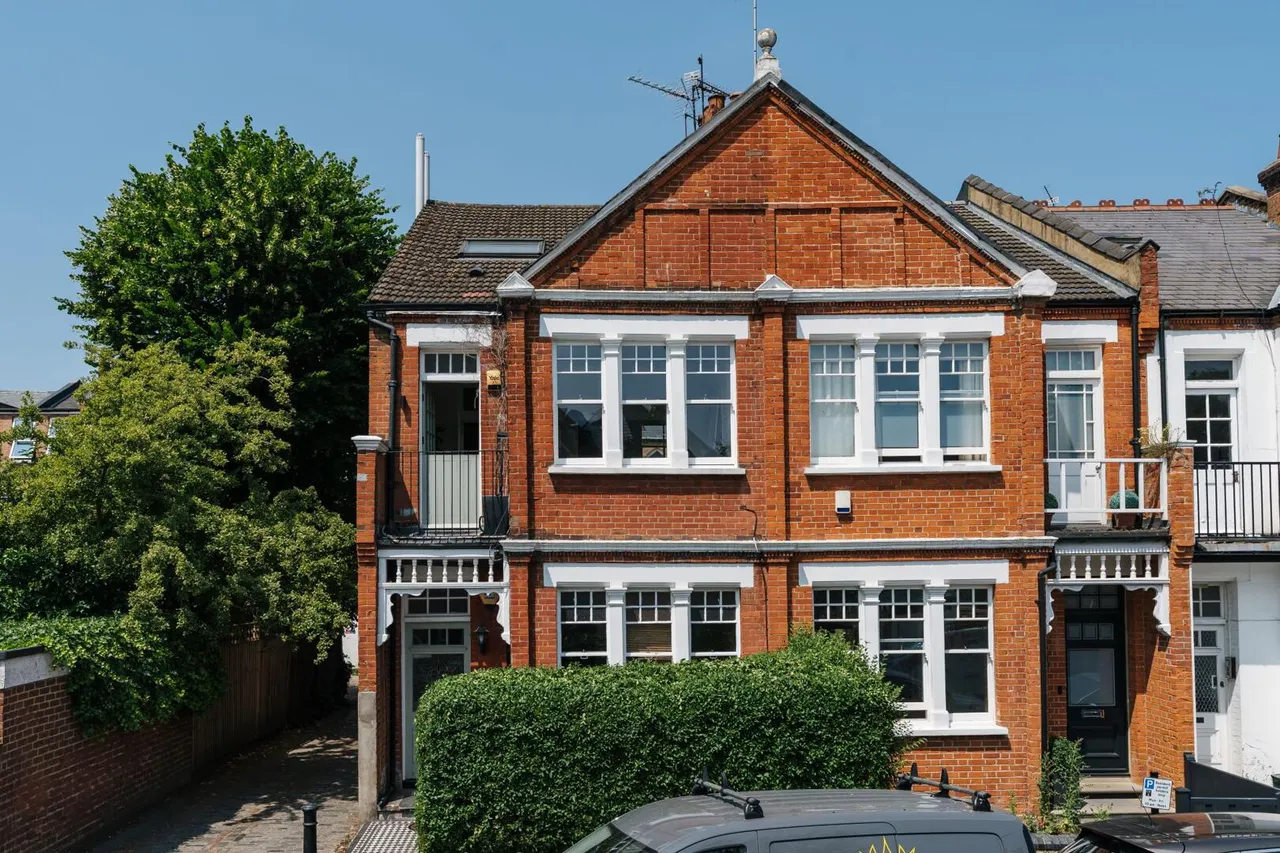 3 bed property for sale, Felix Avenue, N8