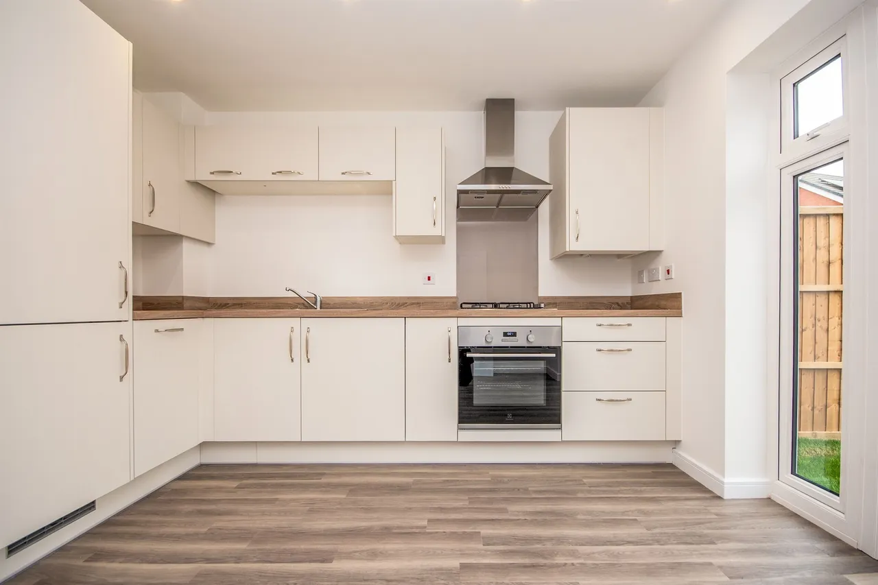 Irthlingborough Road North Wellingborough, NN8, photo 5