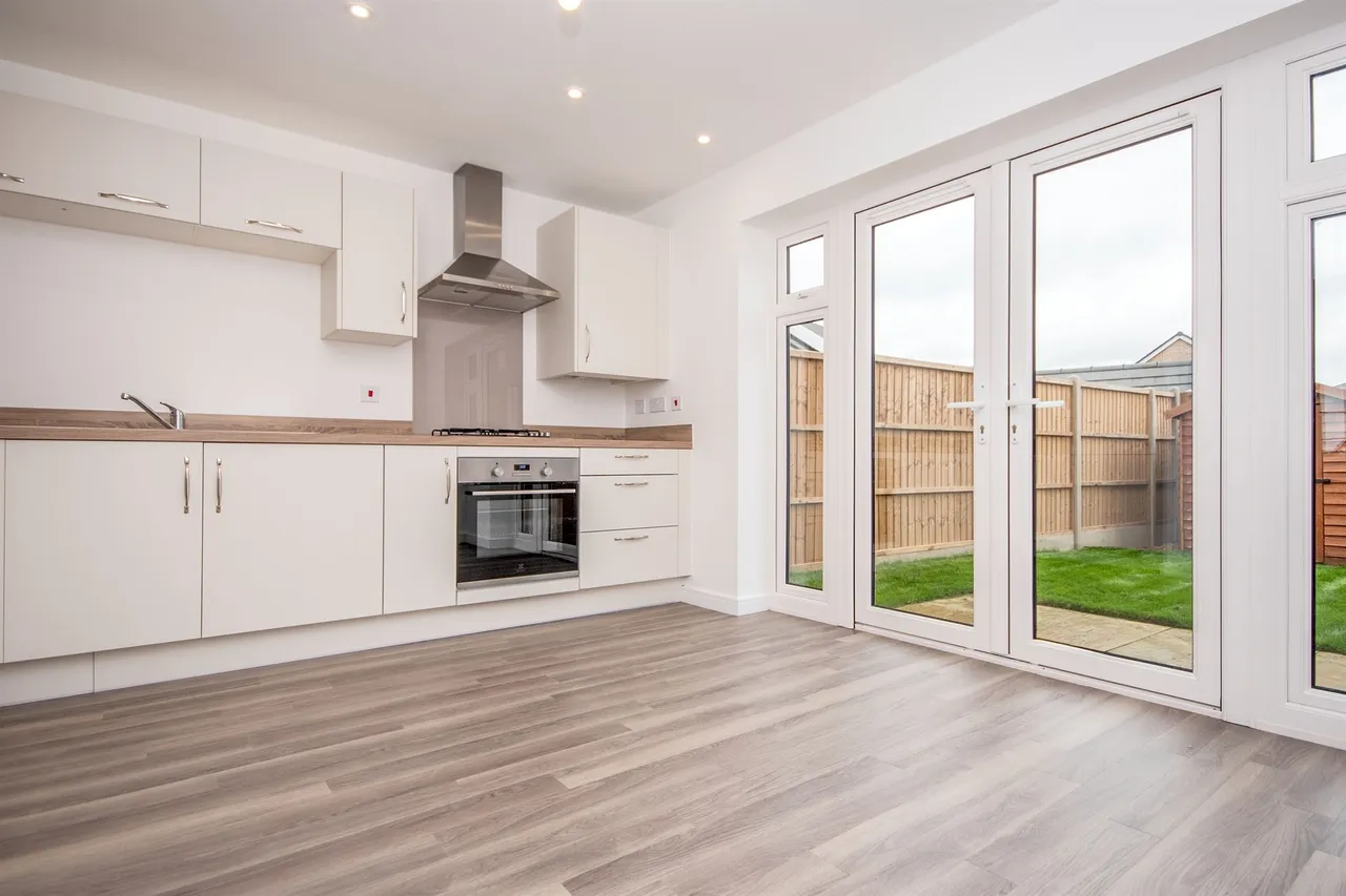 Irthlingborough Road North Wellingborough, NN8, photo 3