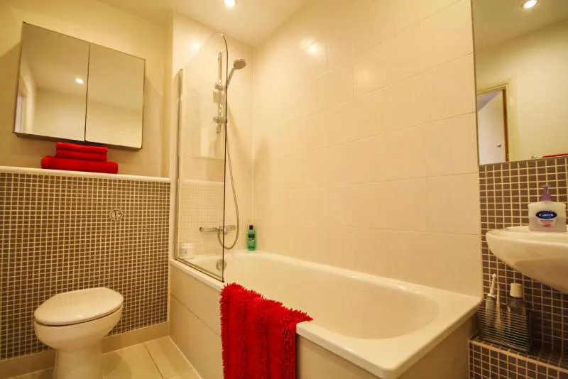 Larden Road, London, W3, photo 15