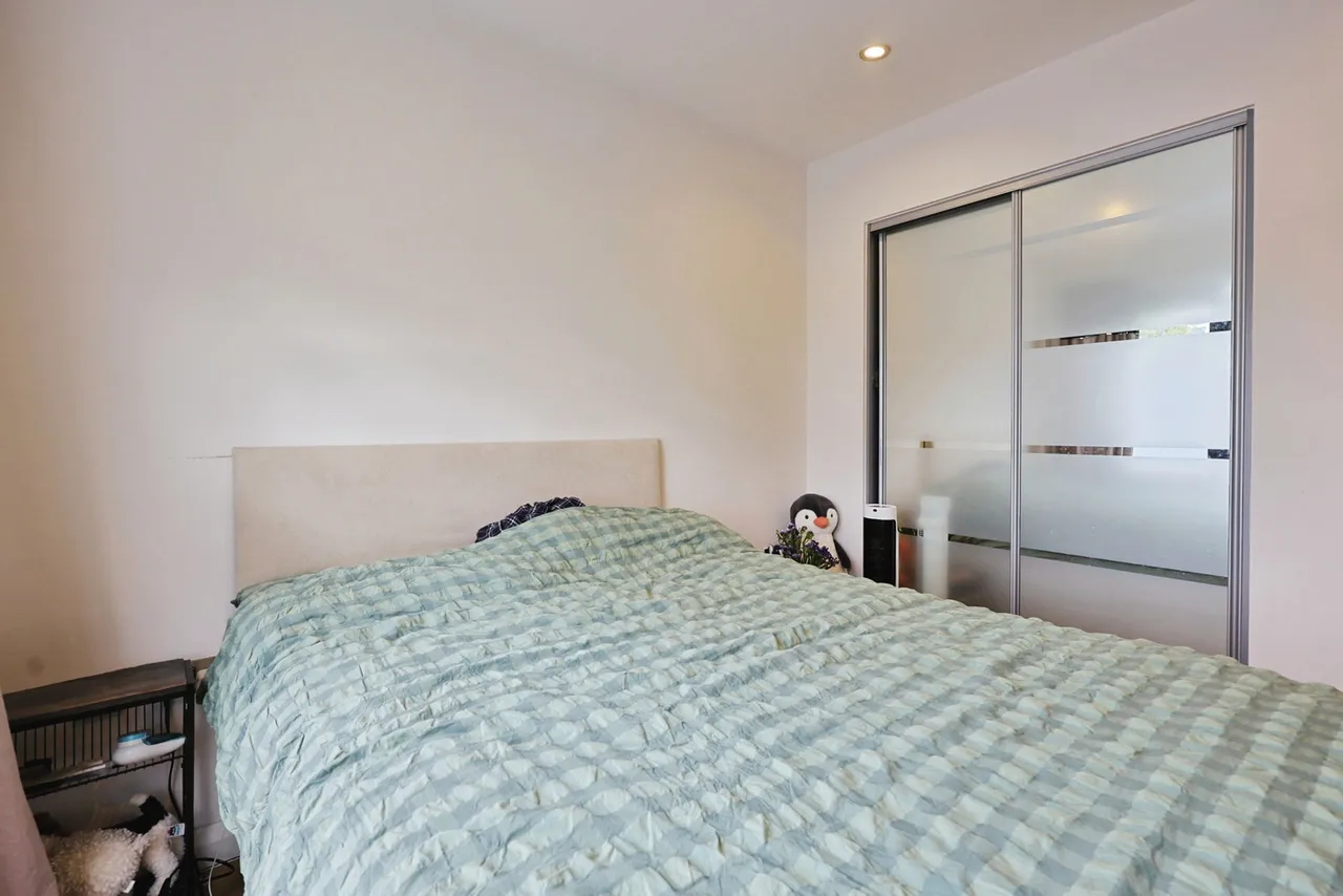 Larden Road, London, W3, photo 12