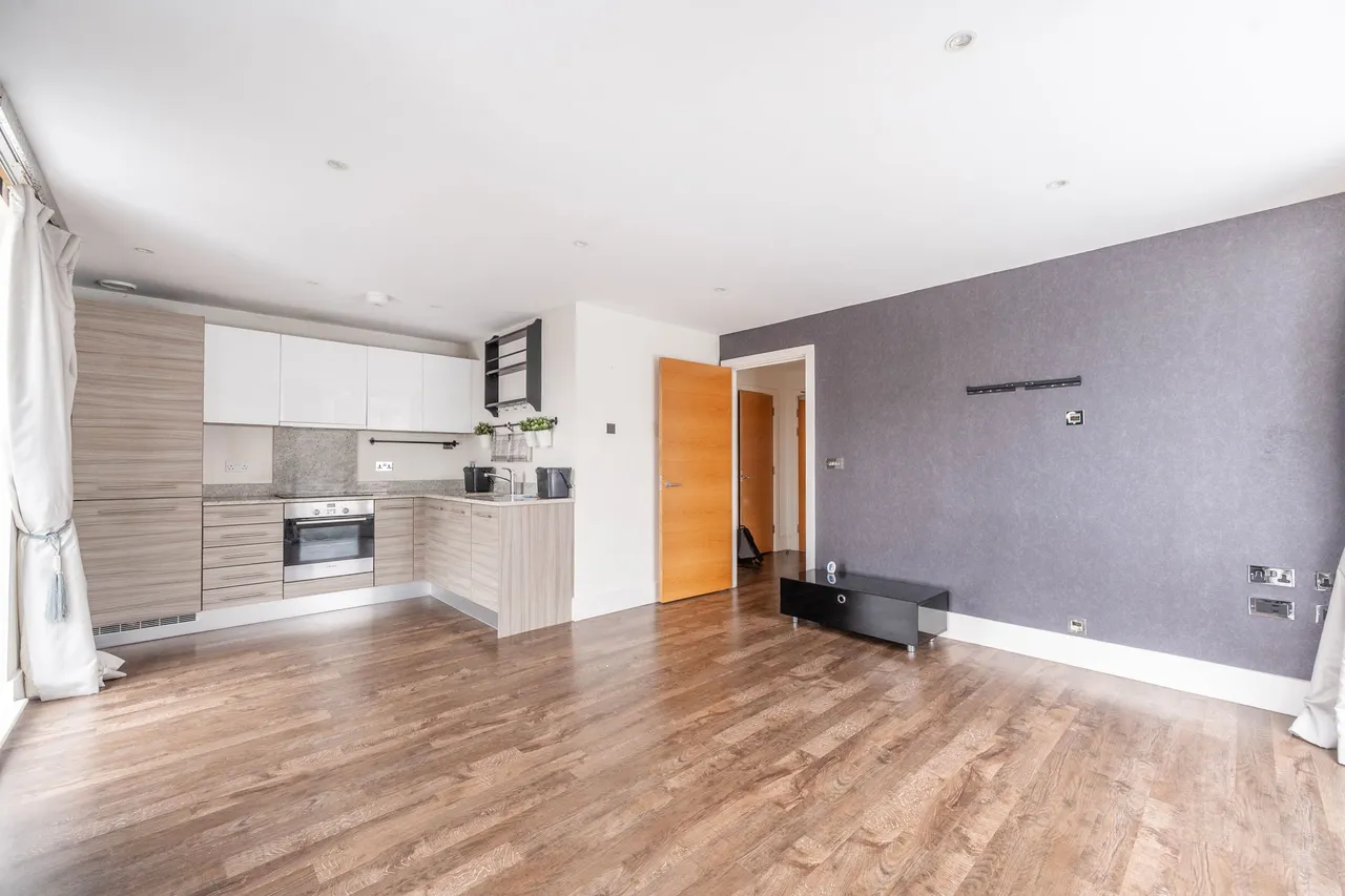 55 Madeleine Court, Letchworth Road, Stanmore, photo 4