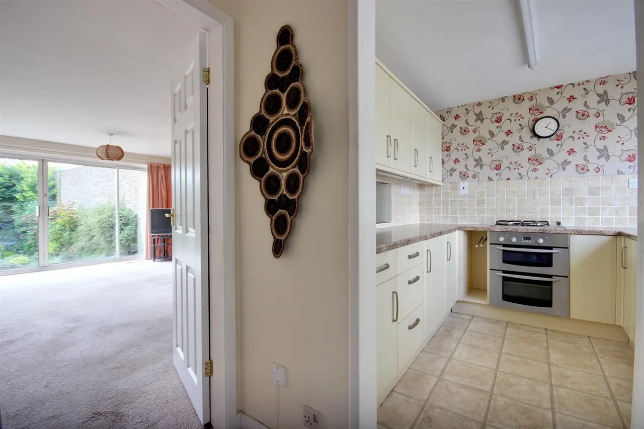 Priory Close, Swanland, photo 17