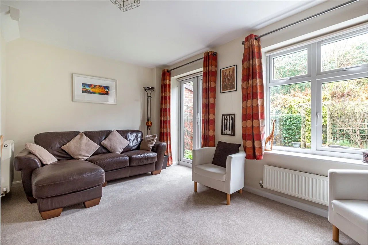 Britannia Close, Redditch, Worcestershire, B98 7BN, photo 2