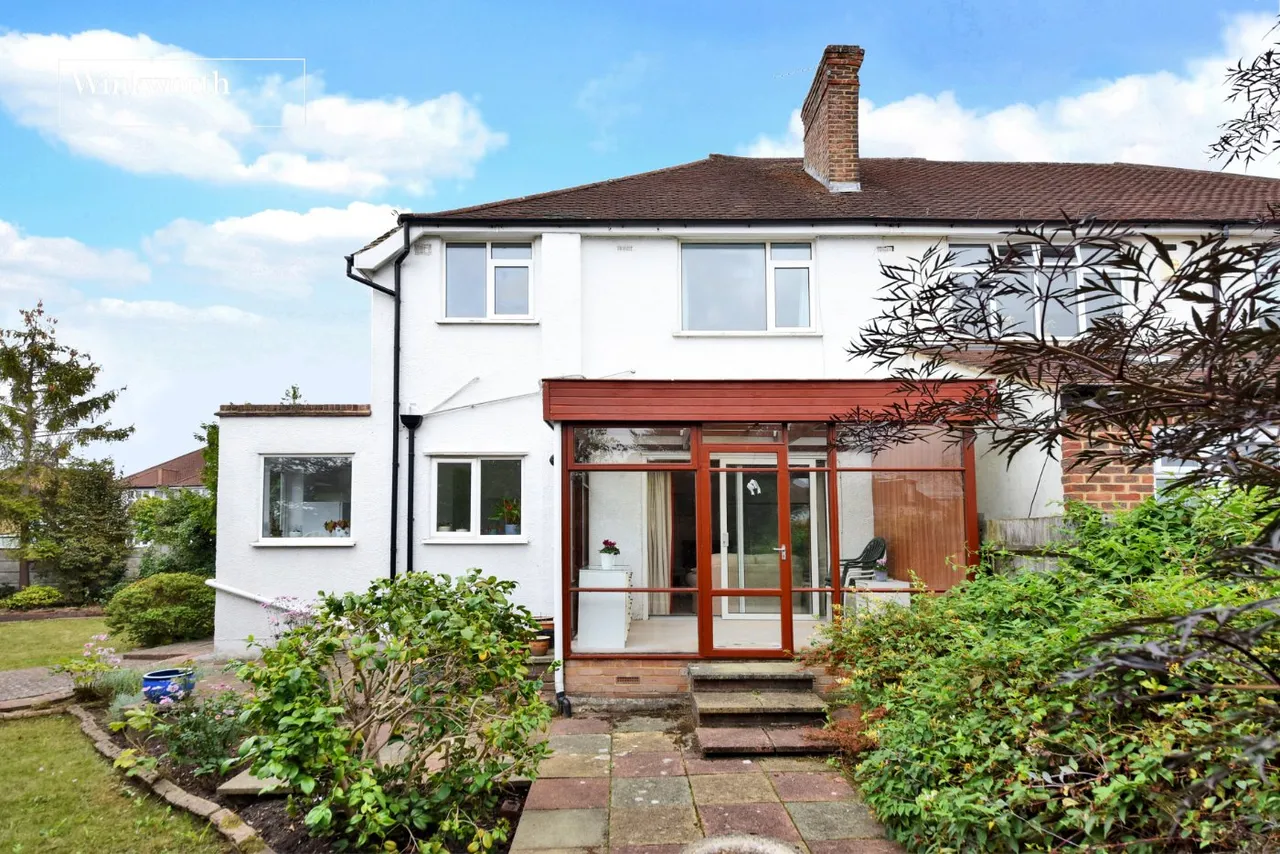 Leyfield, Worcester Park, KT4, photo 17