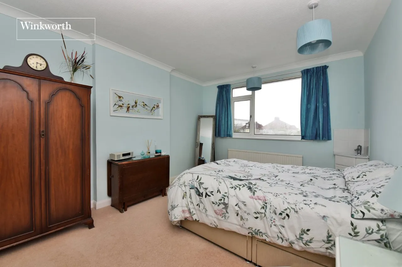 Leyfield, Worcester Park, KT4, photo 10