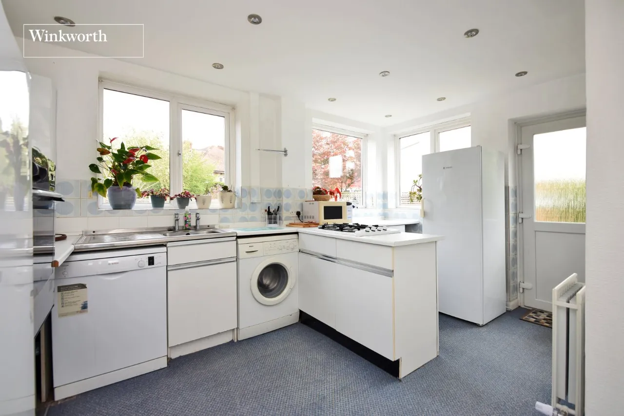 Leyfield, Worcester Park, KT4, photo 6