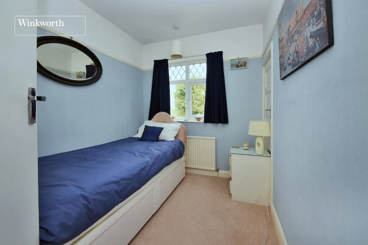 Leyfield, Worcester Park, KT4, photo 12