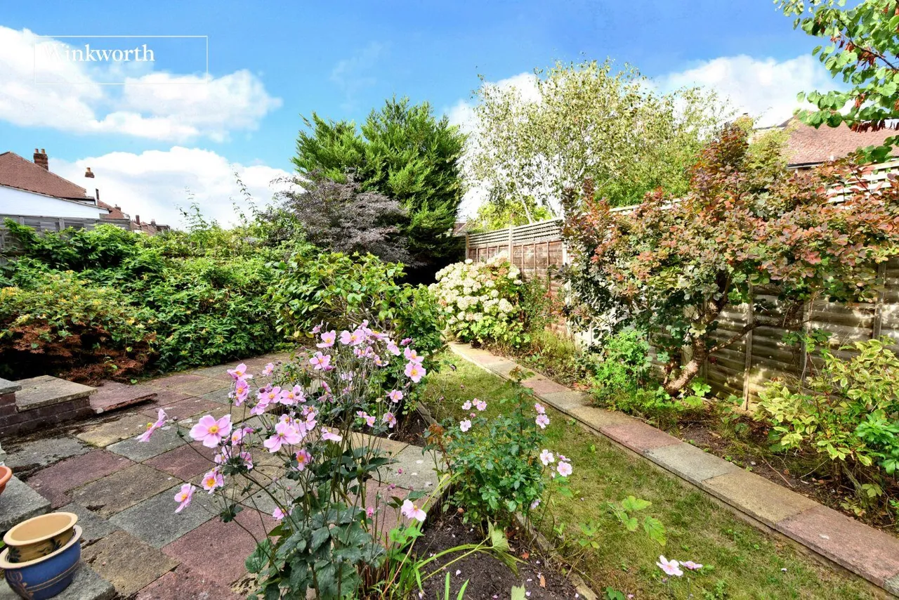 Leyfield, Worcester Park, KT4, photo 16