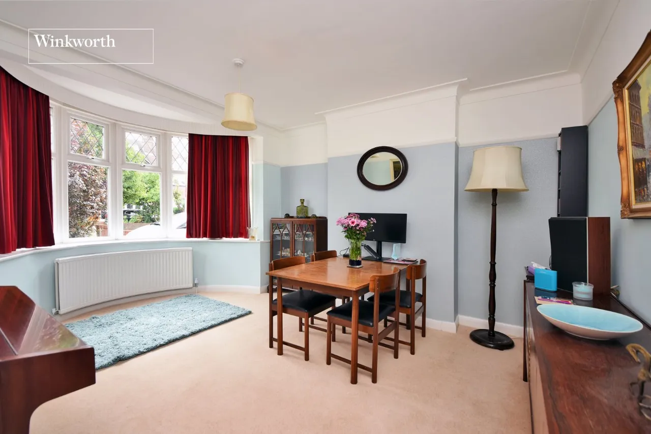 Leyfield, Worcester Park, KT4, photo 3