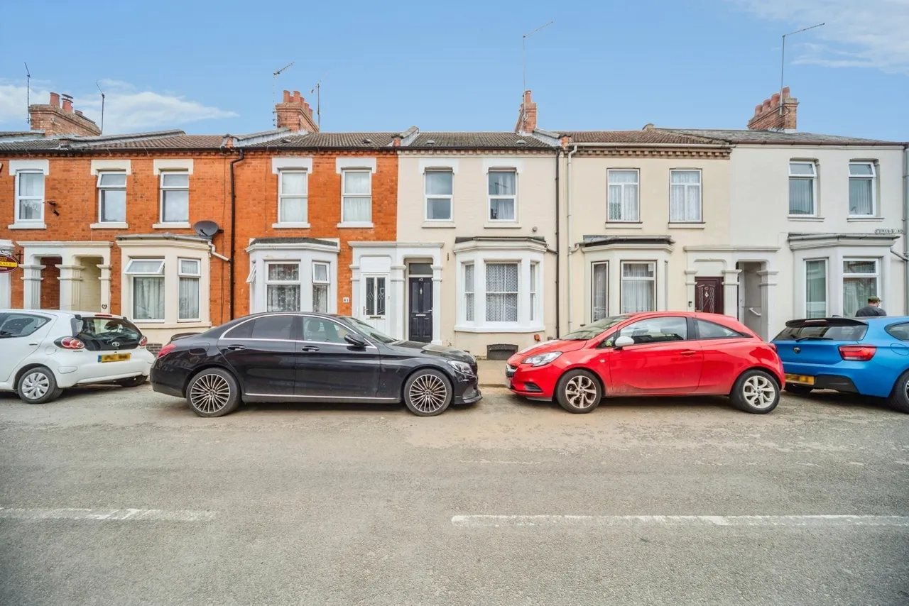 3 bed house for sale — Cedar Road, NORTHAMPTON, Northamptonshire, NN1
