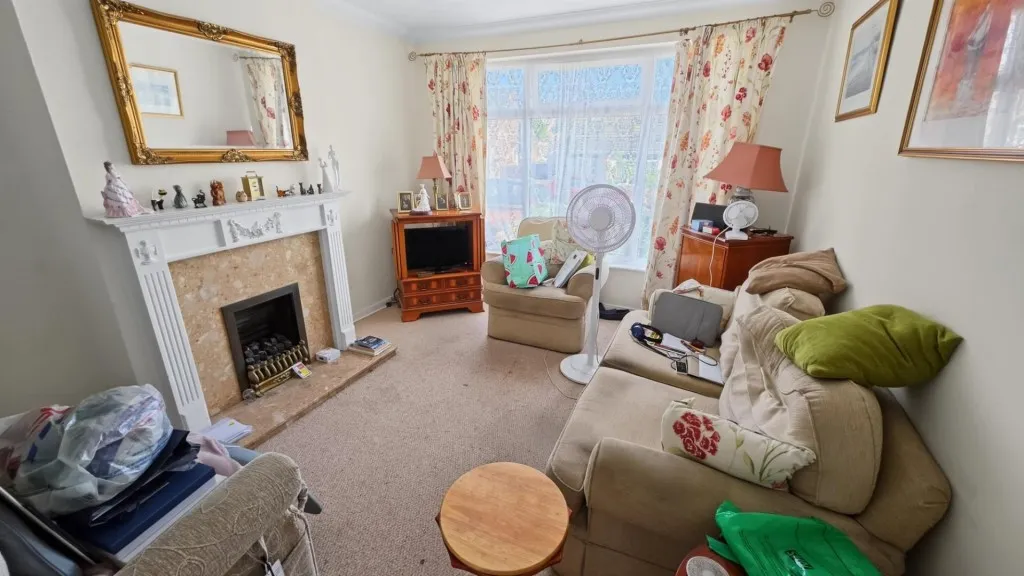 Thirlestane Crescent, Northampton, photo 2