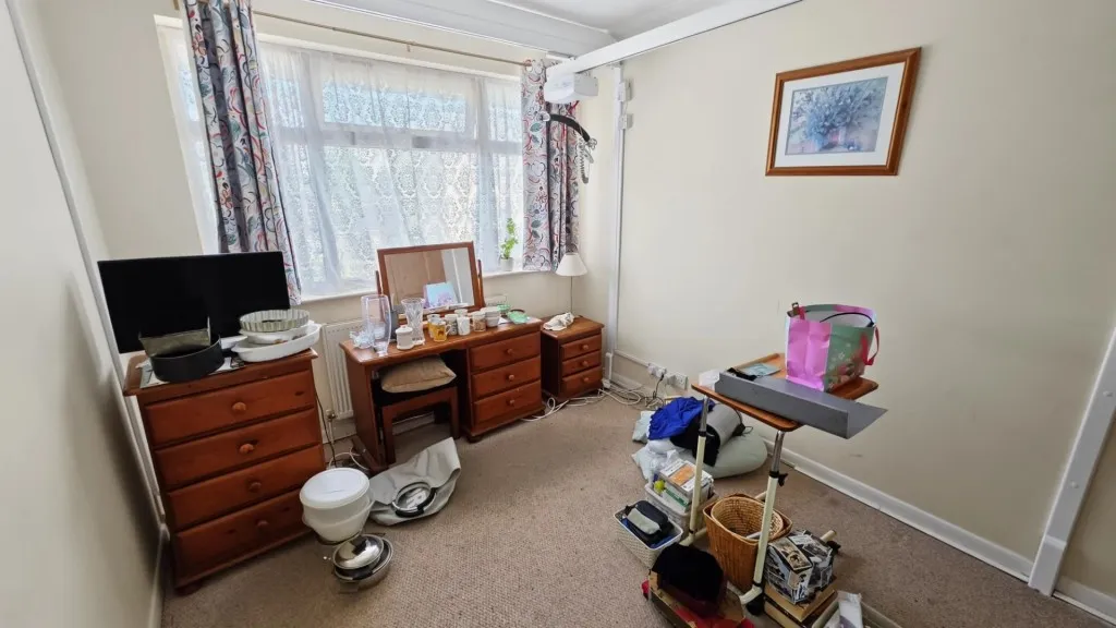 Thirlestane Crescent, Northampton, photo 5