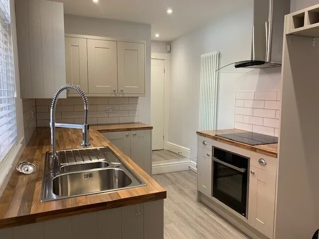Eastdale Road, L15, photo 12