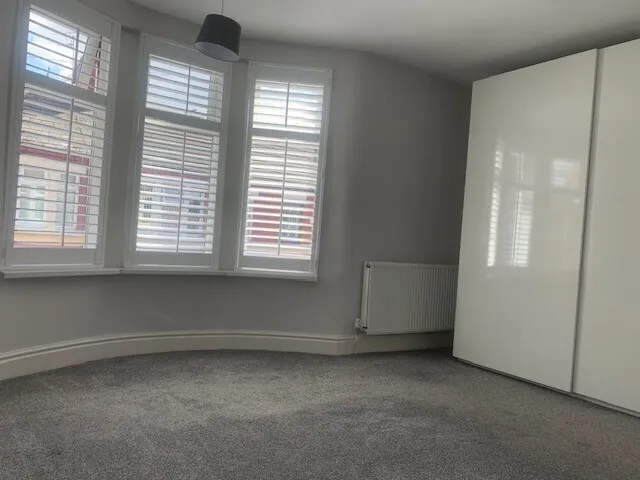 Eastdale Road, L15, photo 16