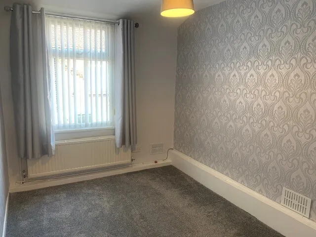 Eastdale Road, L15, photo 18