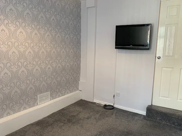 Eastdale Road, L15, photo 9