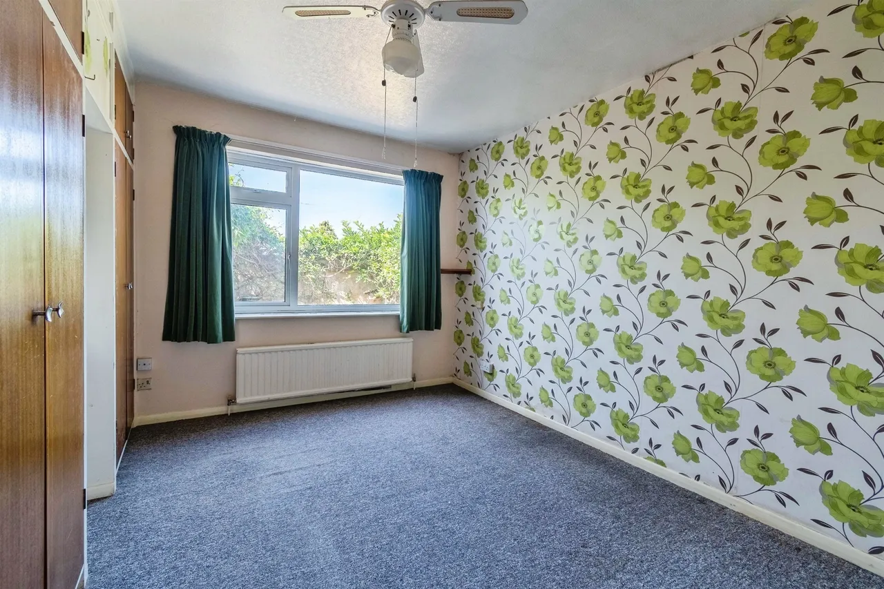 Savernake Avenue, Melksham, photo 8