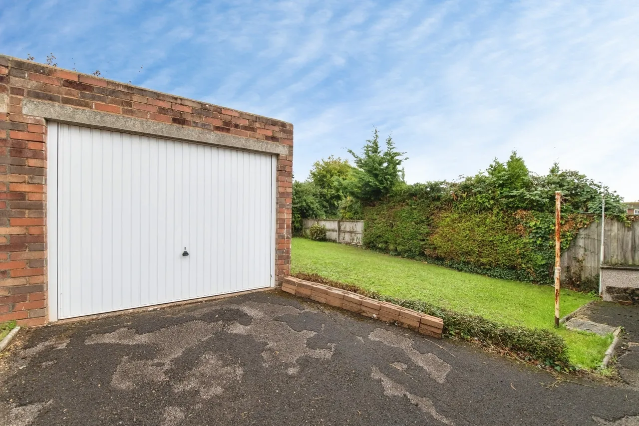 Essington Close, Exmouth, EX8, photo 5