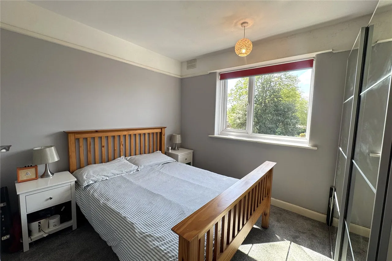 Alexandra Road, Farnborough, Hampshire, GU14 6DA, photo 8