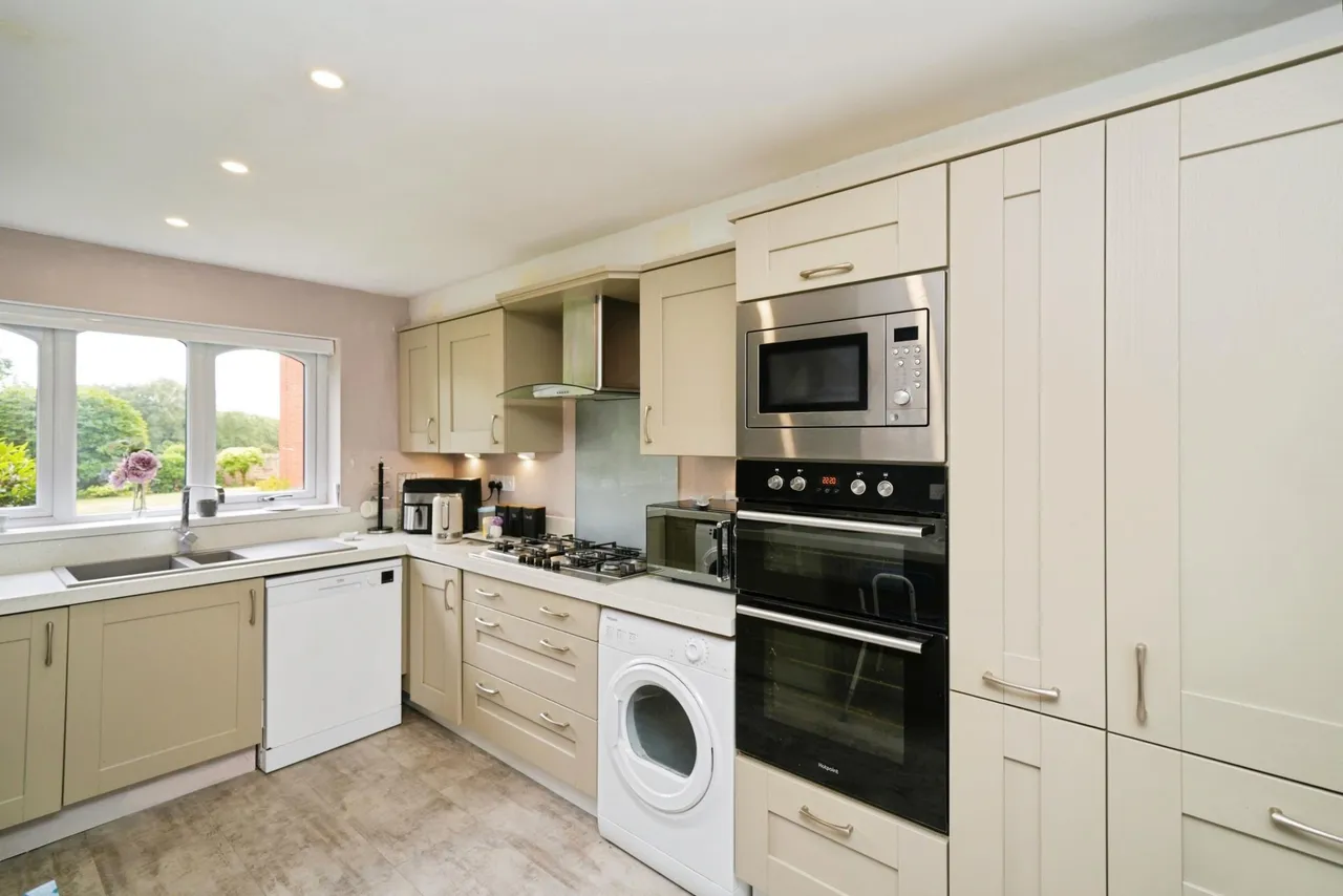Waterford Road, Prenton, CH43, photo 11