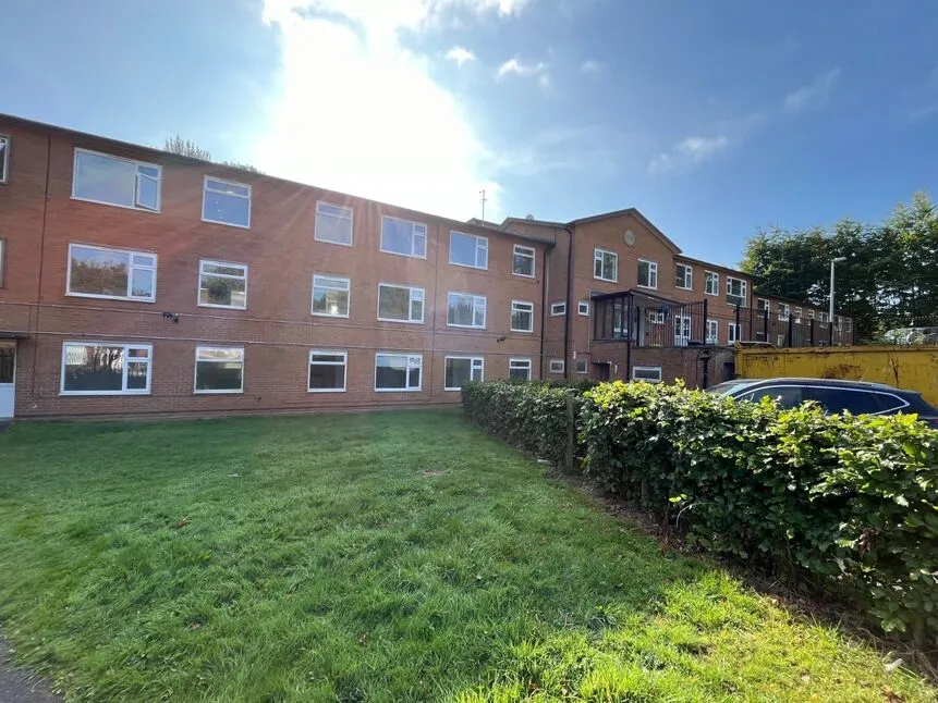 Gloucester Grange, Newcastle, ST5, photo 12