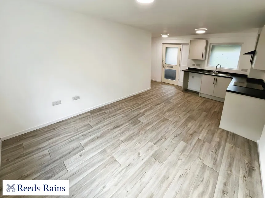 Gloucester Grange, Newcastle, ST5, photo 3