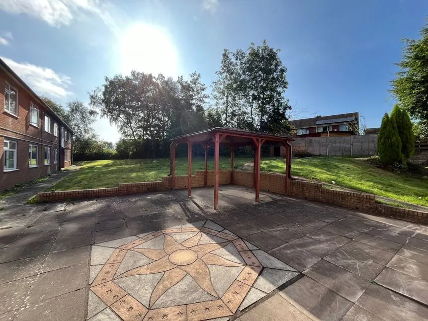 Gloucester Grange, Newcastle, ST5, photo 11