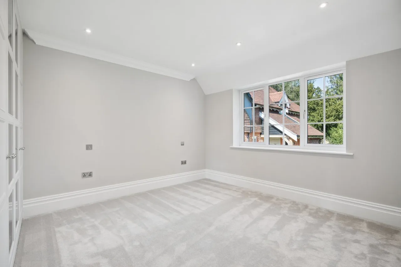 Critchmere Hill, Haslemere, Surrey, GU27 1LS, photo 11