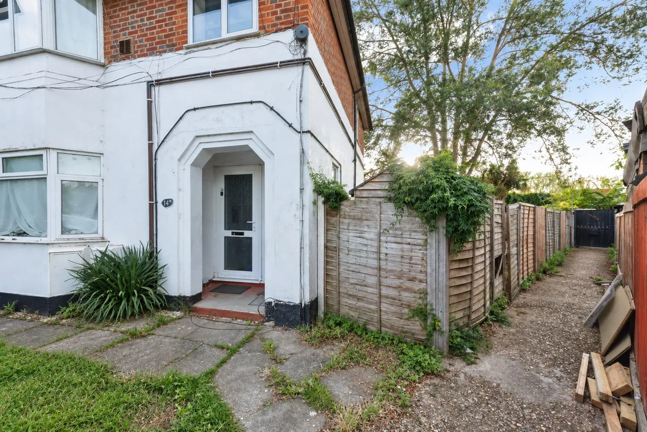 Islay Gardens, Hounslow, TW4, photo 14