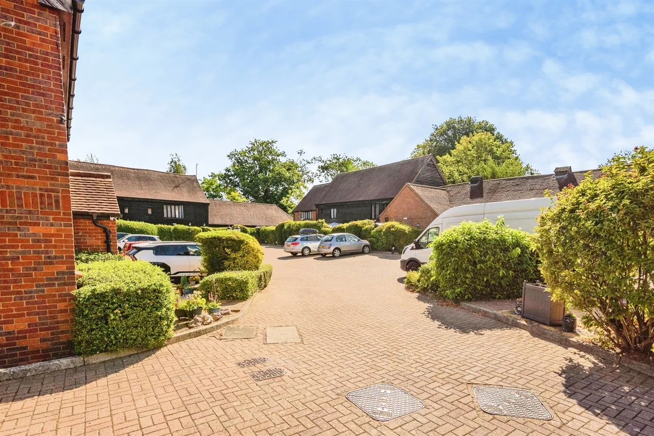 Yeomans Court, Hemel Hempstead, HP2, photo 13