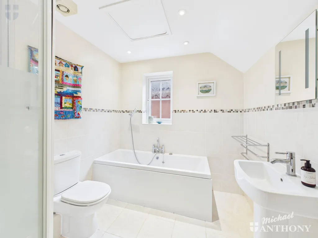 Church Farm Close, Bierton, Aylesbury, HP22 5EL, photo 8