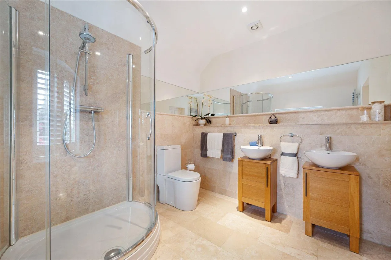 Sicklinghall Road, Wetherby, photo 18