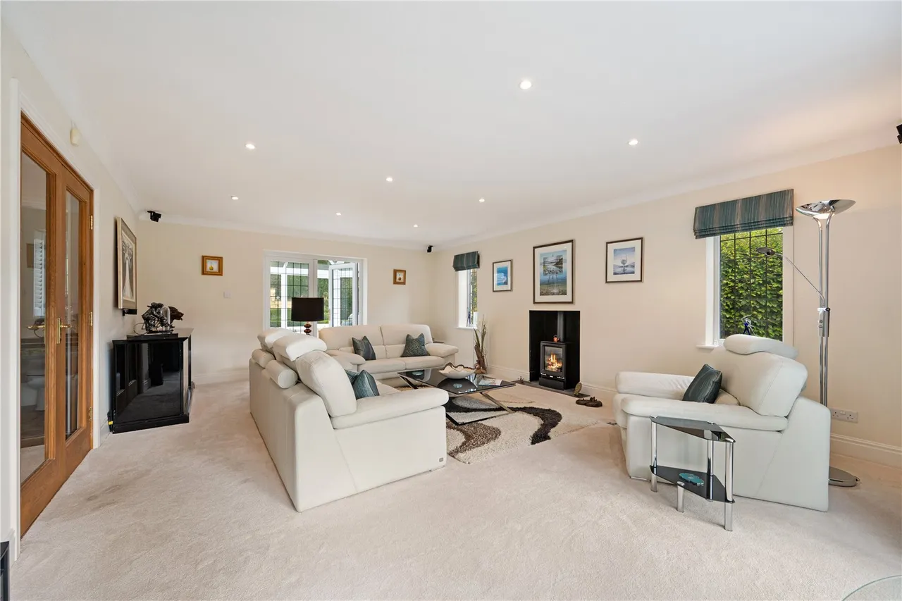 Sicklinghall Road, Wetherby, photo 3