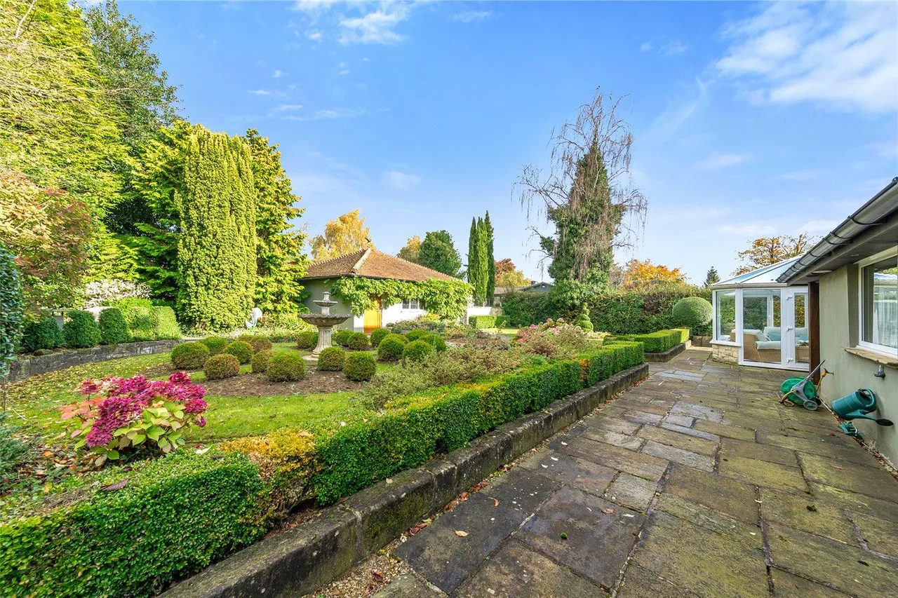 Sicklinghall Road, Wetherby, photo 21