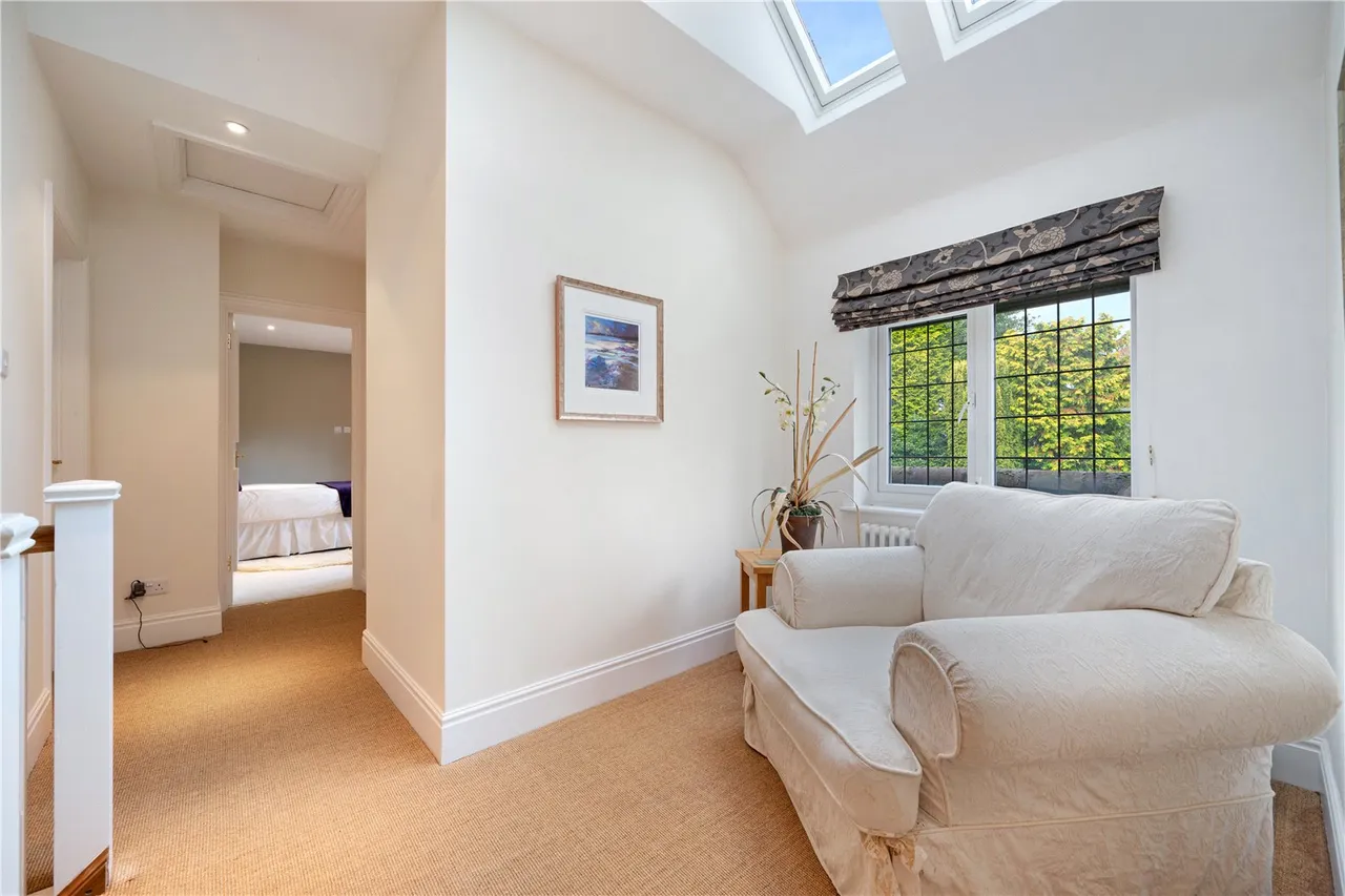 Sicklinghall Road, Wetherby, photo 13
