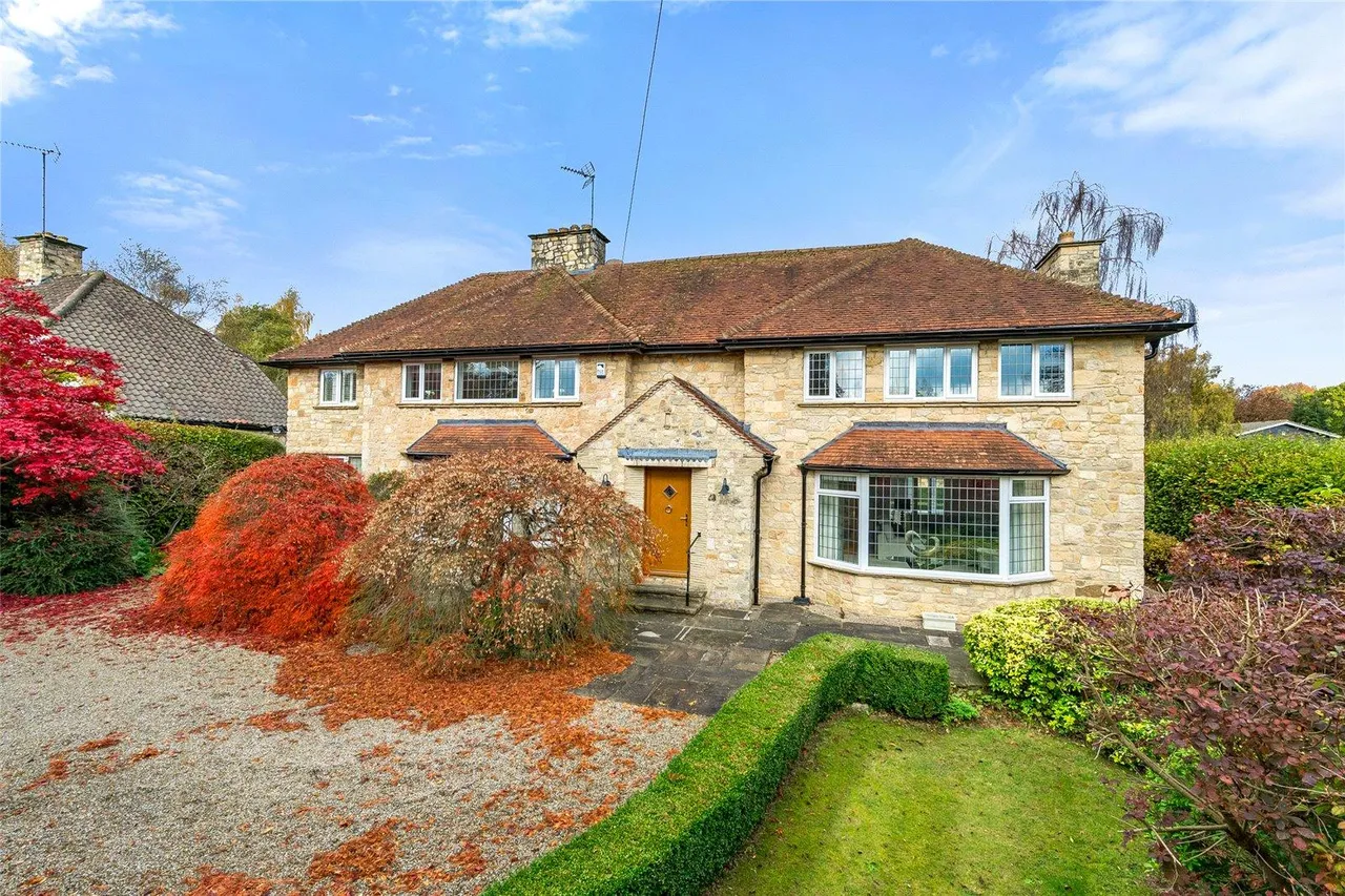 Sicklinghall Road, Wetherby, photo 22