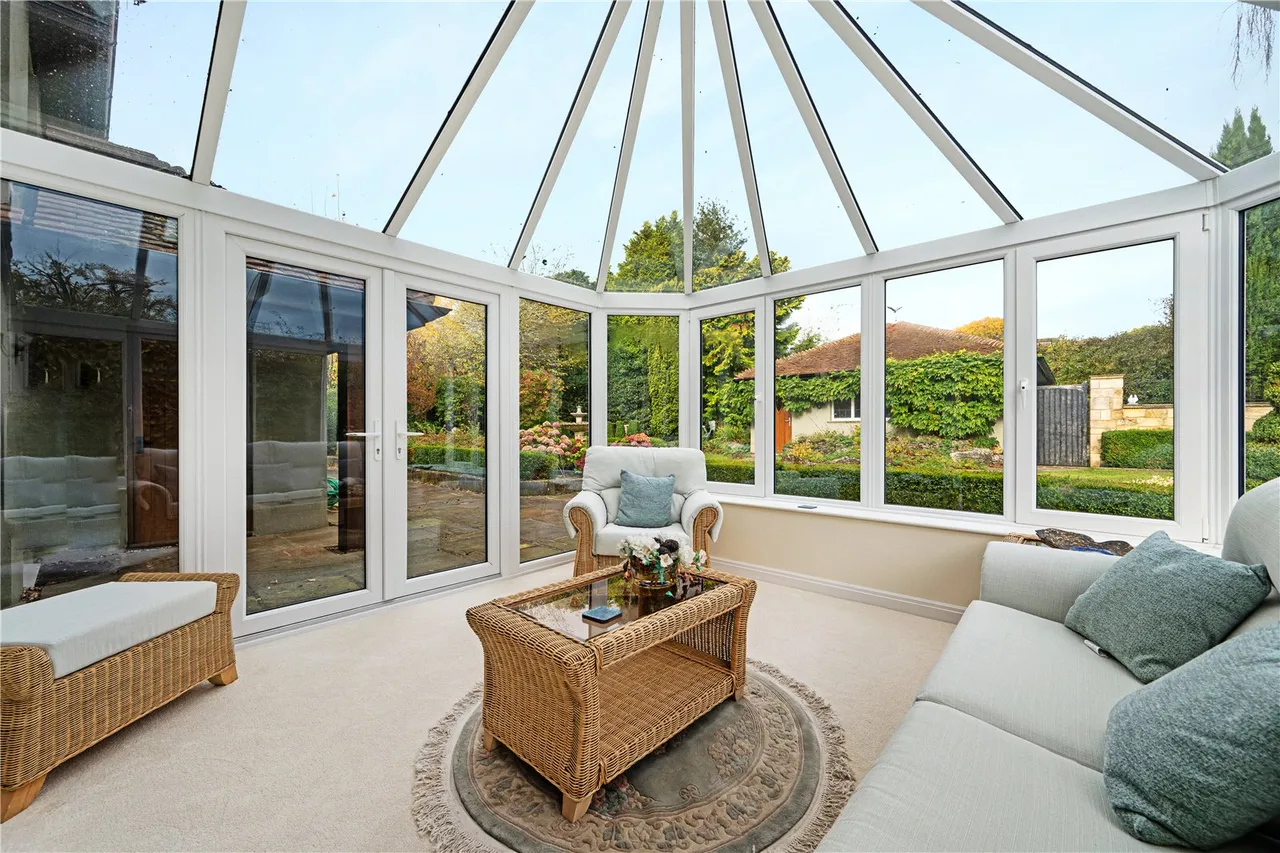 Sicklinghall Road, Wetherby, photo 5