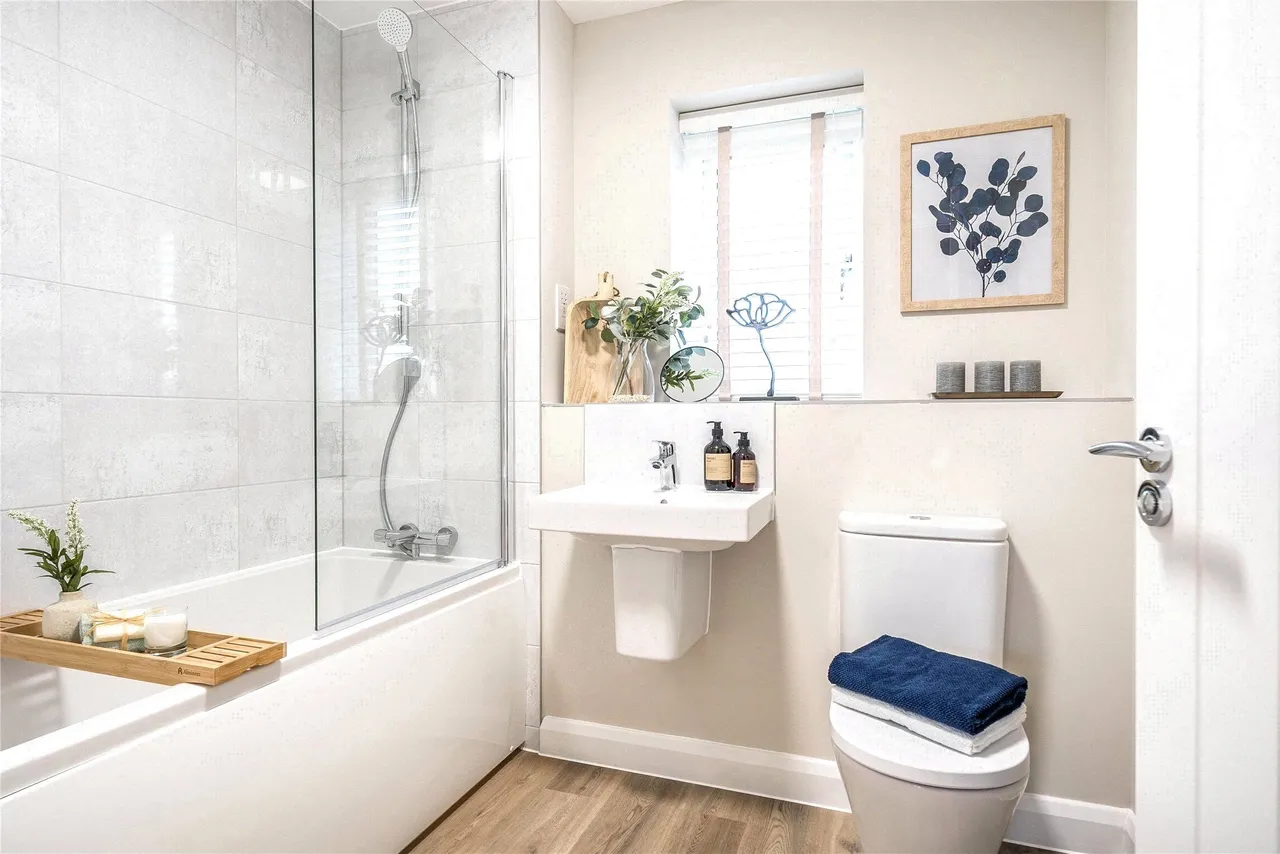 The Burford At Quarry Fold, Gloucestershire, Cromhall, GL12 8AJ, photo 20