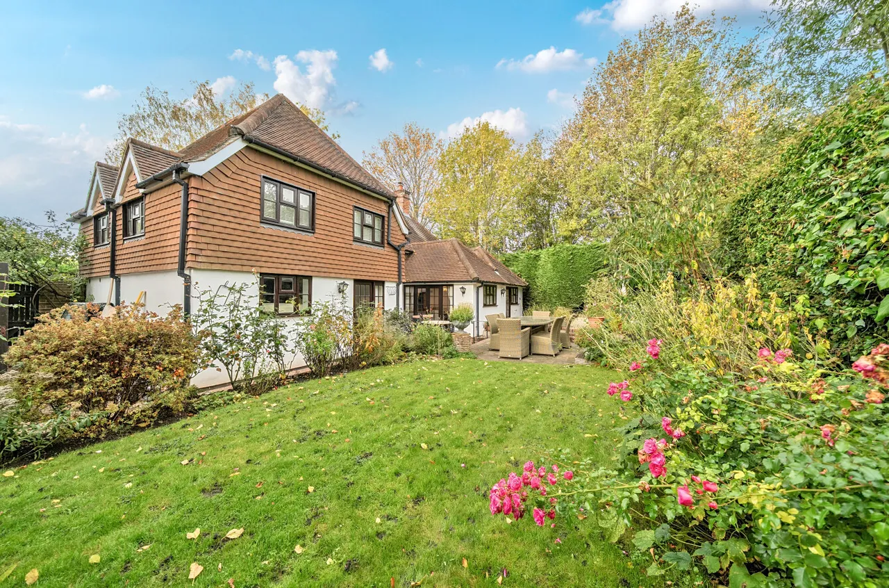 5 bed house for sale — Holmesdale Road, South Darenth, DA4
