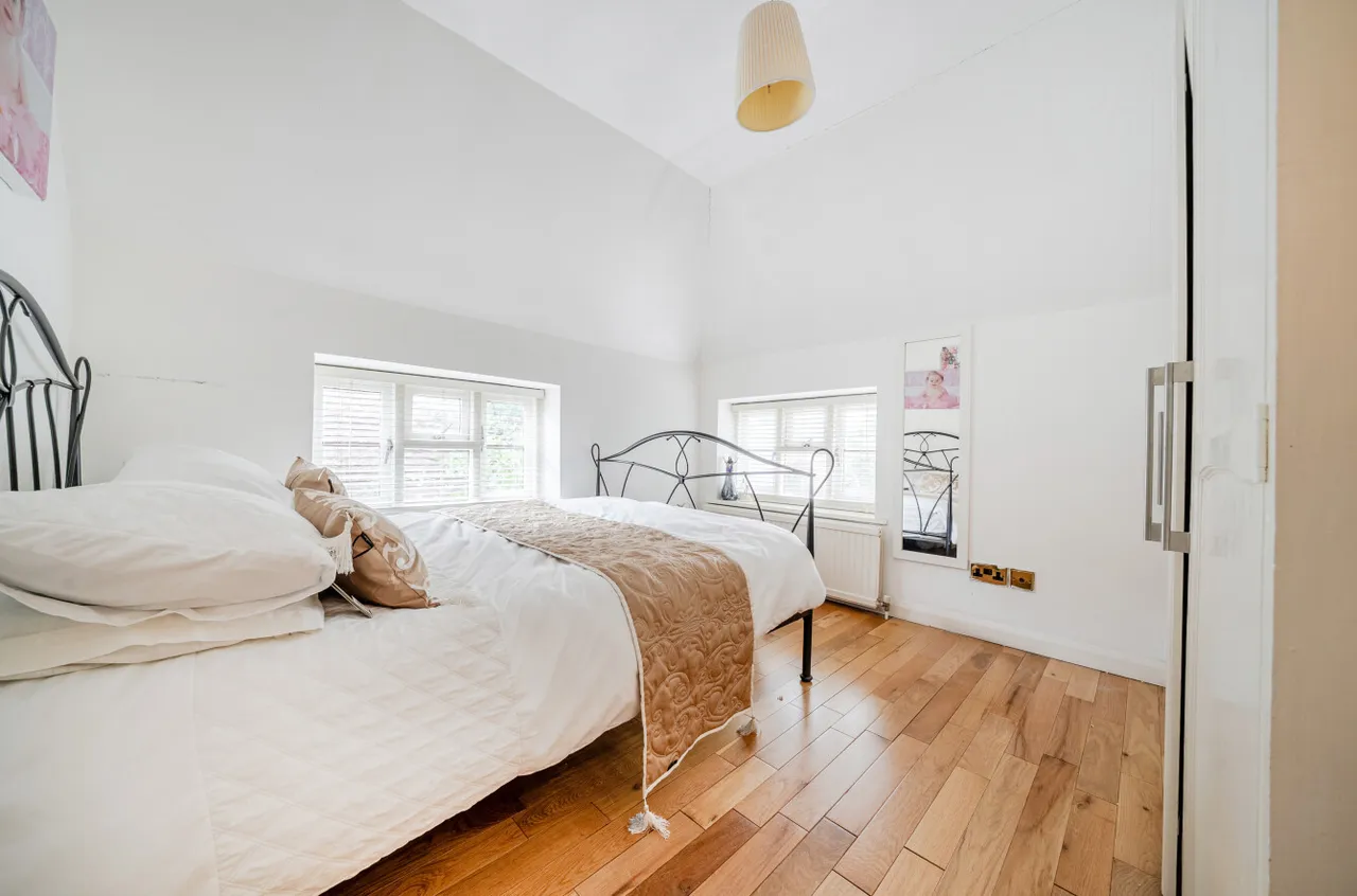 Holmesdale Road, South Darenth, DA4, photo 17