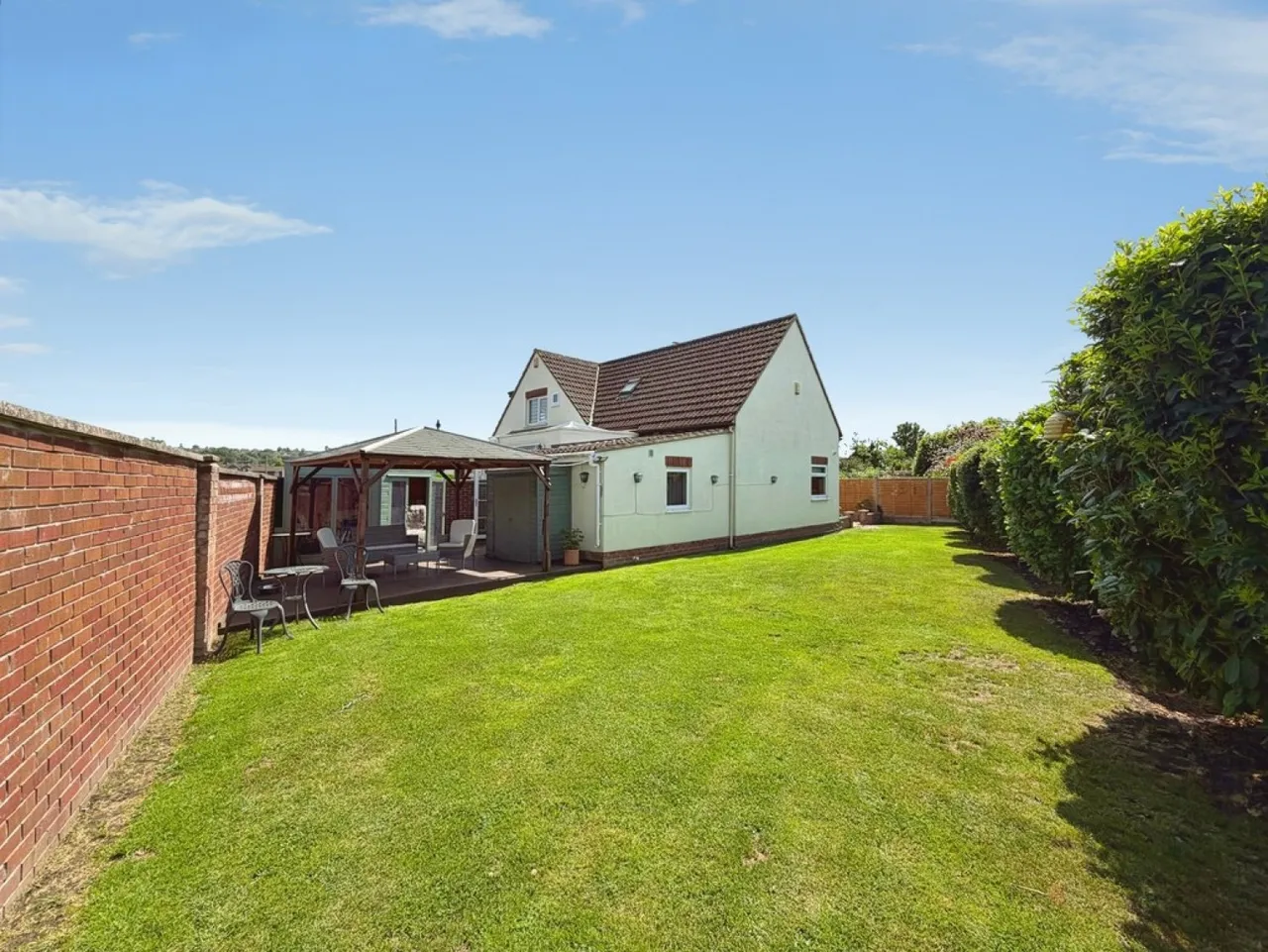 Field Close, Westbury, photo 2