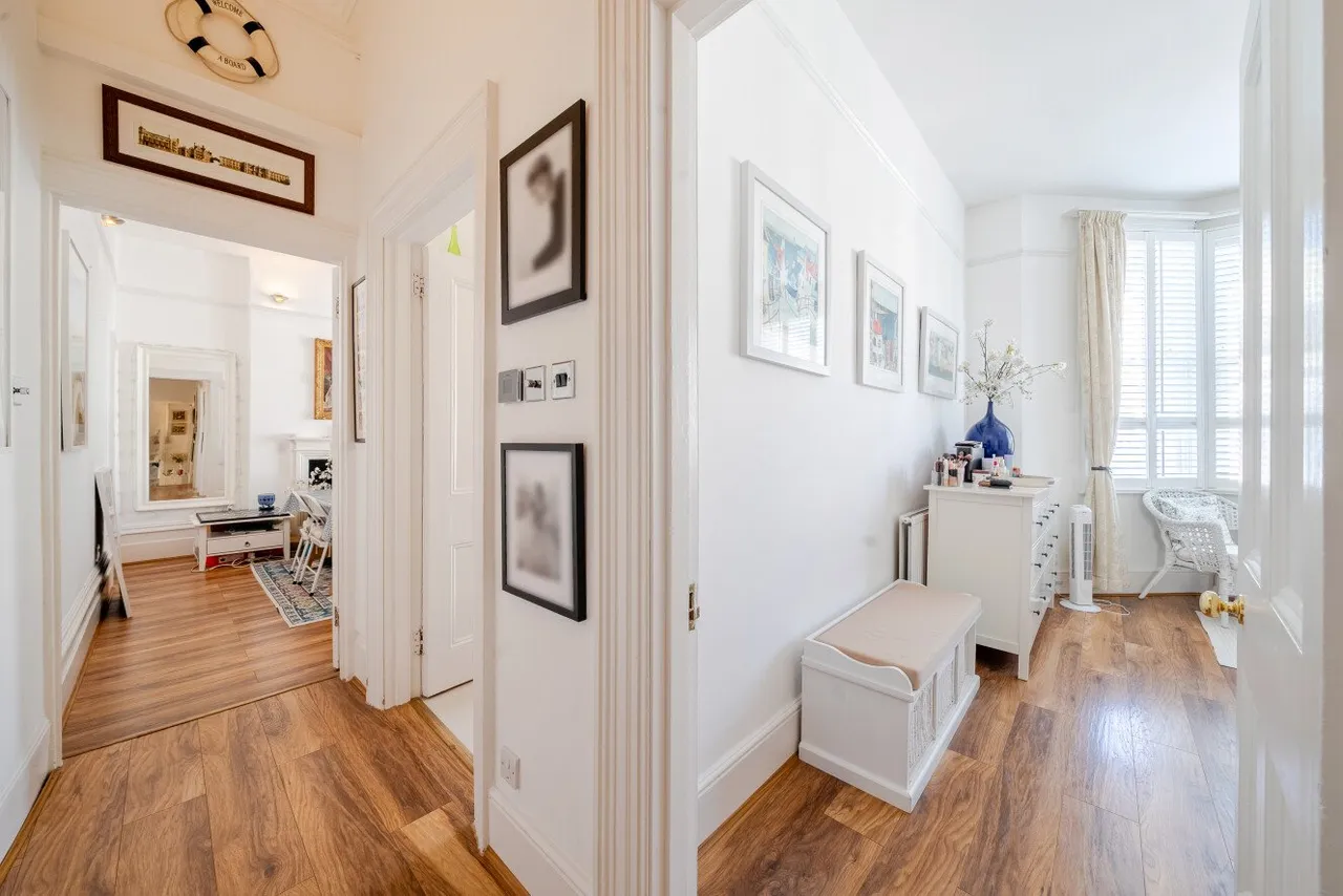 Sisters Avenue, London, SW11, photo 11