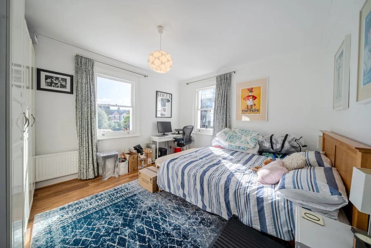 Sisters Avenue, London, SW11, photo 5
