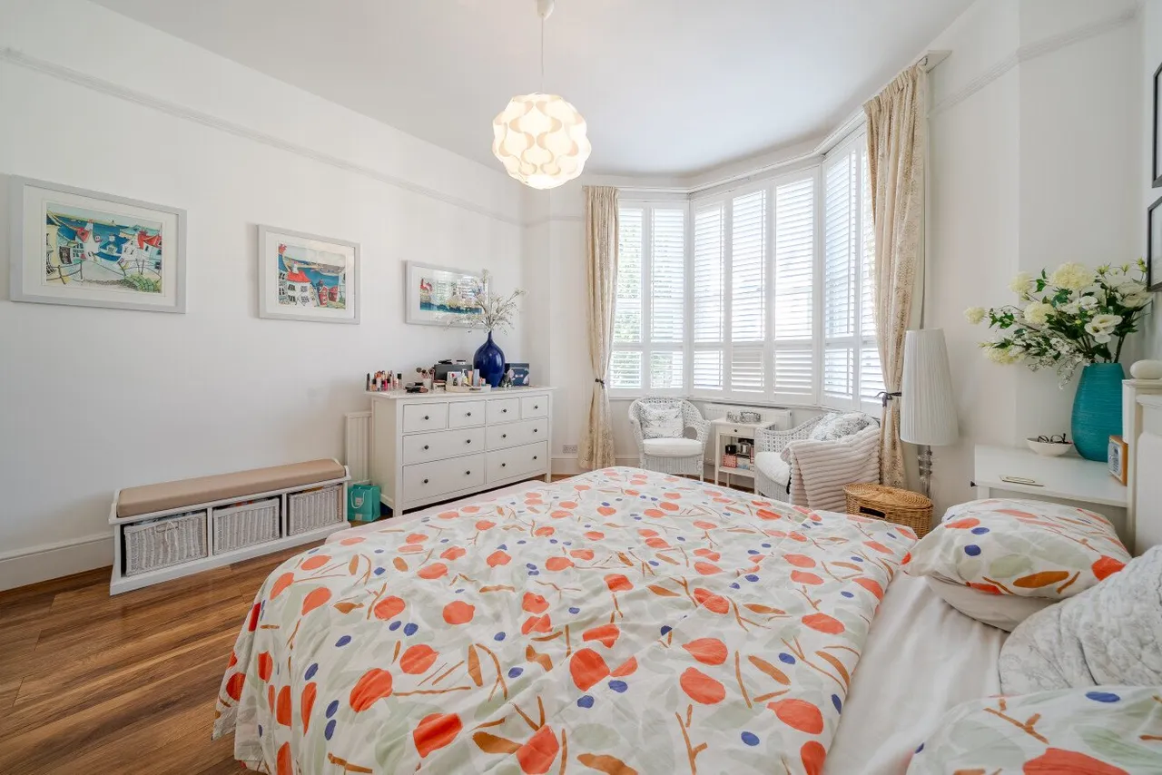 Sisters Avenue, London, SW11, photo 6