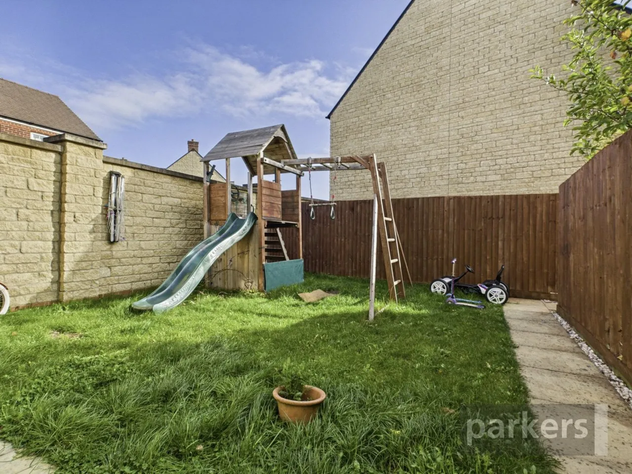 Giles Place, Bampton, OX18, photo 17