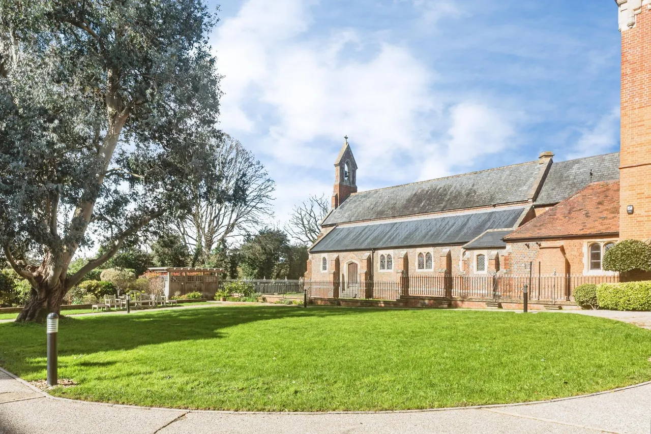 Abbey Gardens, Reading, RG7, photo 17