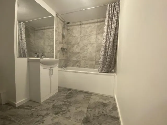 Rochfords Gardens, Slough, SL2, photo 6