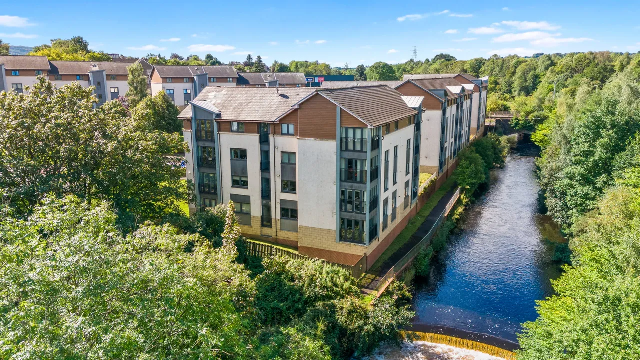 2 bed flat for sale — Millview Crescent, Johnstone