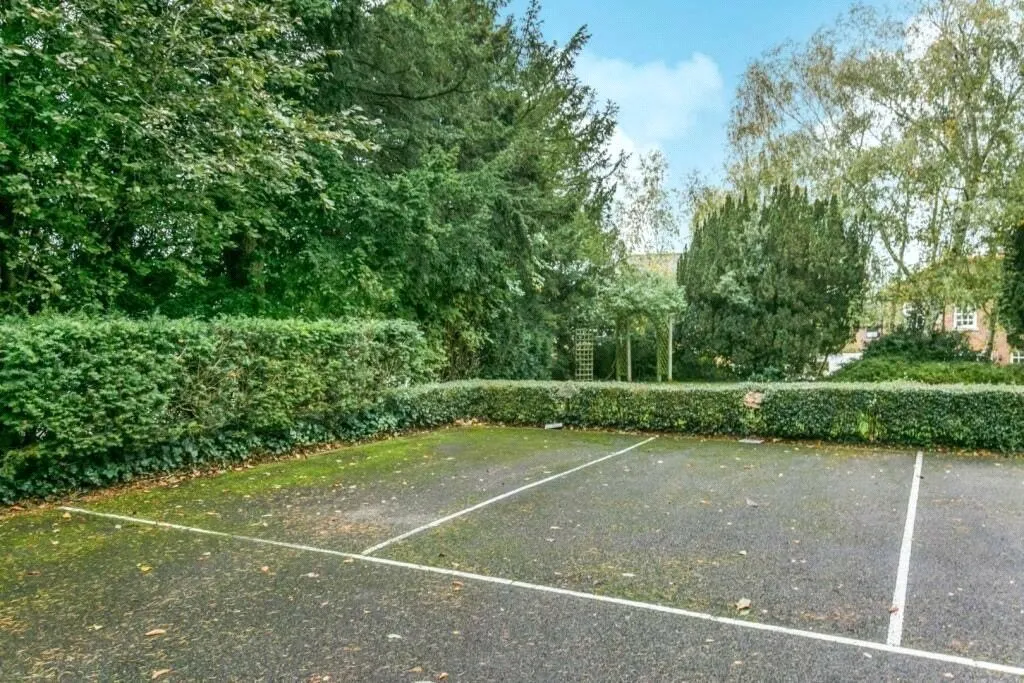 Games Road, Cockfosters, Hertfordshire, EN4 9HX, photo 13